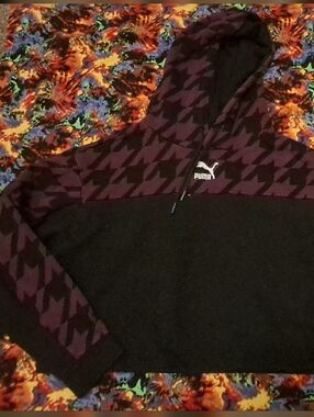 PUMA Womens Purple Cropped Graphic Pullover Hoodie